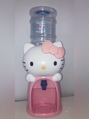 Hello Kitty White and Pink Mini Water Tap Dispenser